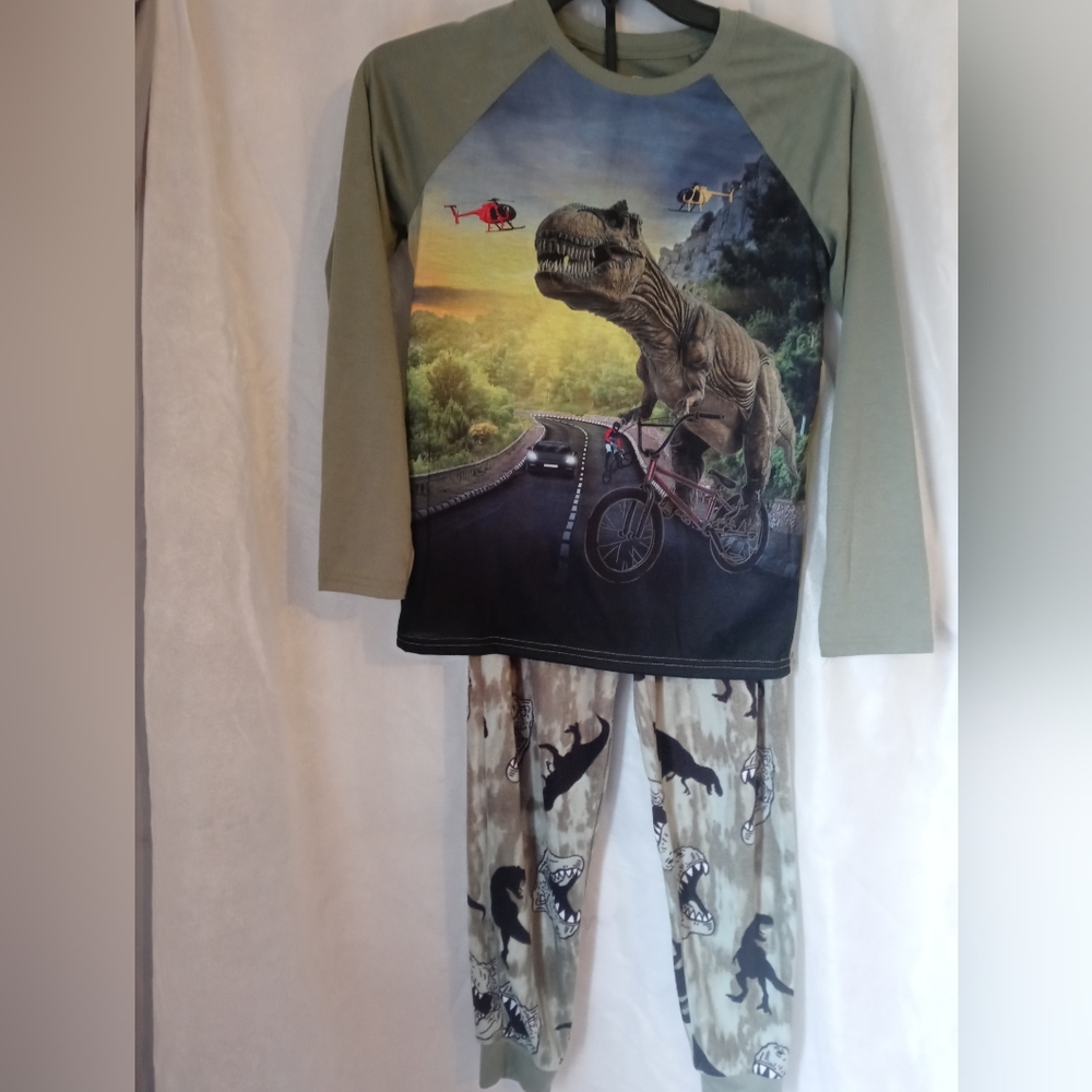 💥Boys pajama set new with out tags size large